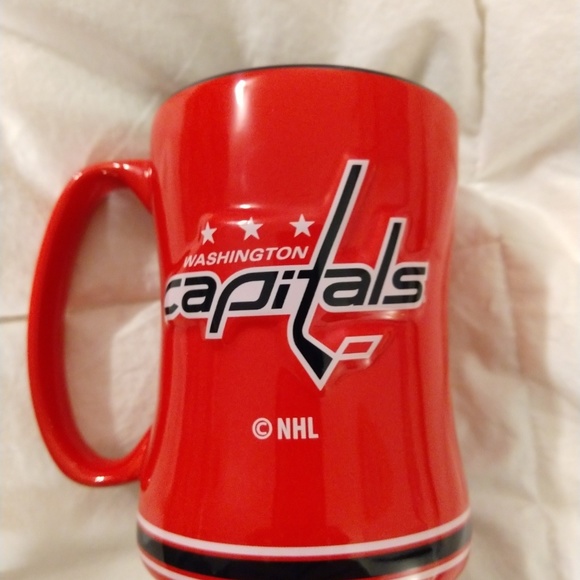 New Washington Capitals, 14 oz Sculpted Relief Mug - Picture 2 of 4